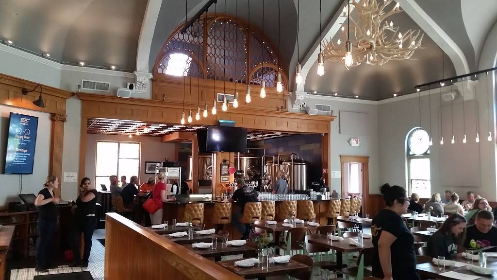 Salt Springs Brewery | restaurant | 117 S Ann Arbor St, Saline, MI 48176, USA | 7342959191 OR +1 734-295-9191