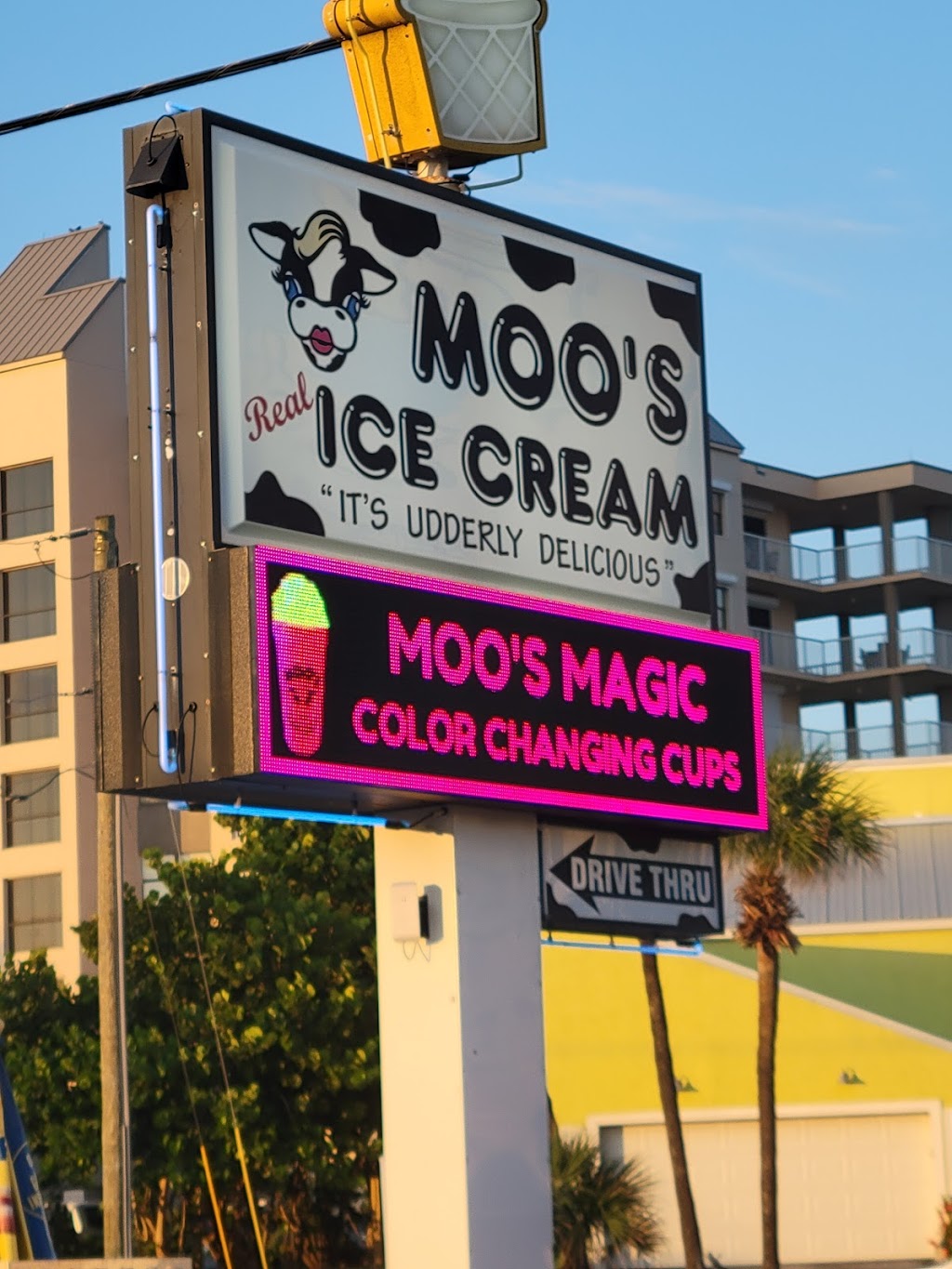 Moos Soft Serve | meal takeaway | 930 Florida A1A, Indialantic, FL 32903, USA | 3217234990 OR +1 321-723-4990
