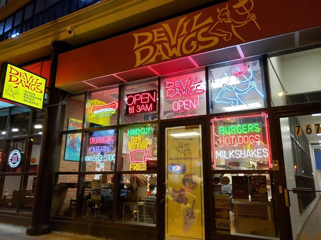 Devil Dawgs on State | restaurant | 767 S State St, Chicago, IL 60605, USA | 3125839100 OR +1 312-583-9100