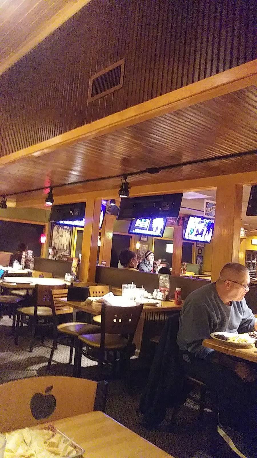 Applebees Grill + Bar | restaurant | 3200 Battleground Ave, Greensboro, NC 27408, USA | 3362827100 OR +1 336-282-7100