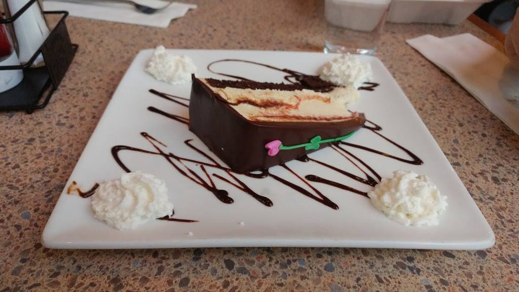 Crave Bar and Food | restaurant | 10401 N Port Washington Rd, Mequon, WI 53092, USA | 2622419600 OR +1 262-241-9600