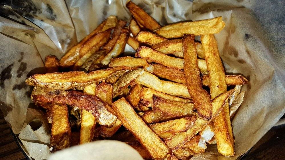 Stonebridge Grille & Tavern | restaurant | 1415 Niles Cortland Rd SE, Warren, OH 44484, USA | 3306528040 OR +1 330-652-8040