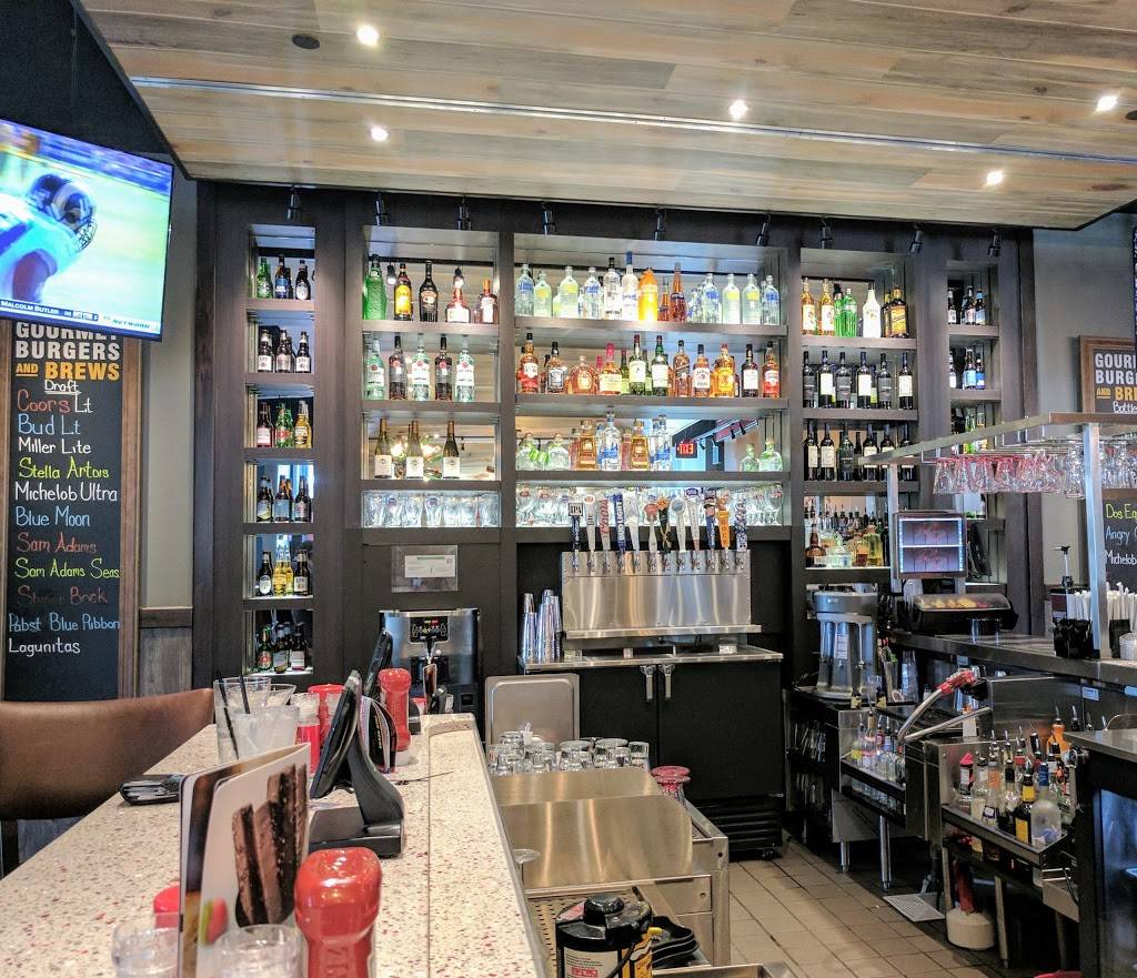 Red Robin Gourmet Burgers and Brews | restaurant | 208 E Loop 281, Longview, TX 75605, USA | 4302013452 OR +1 430-201-3452