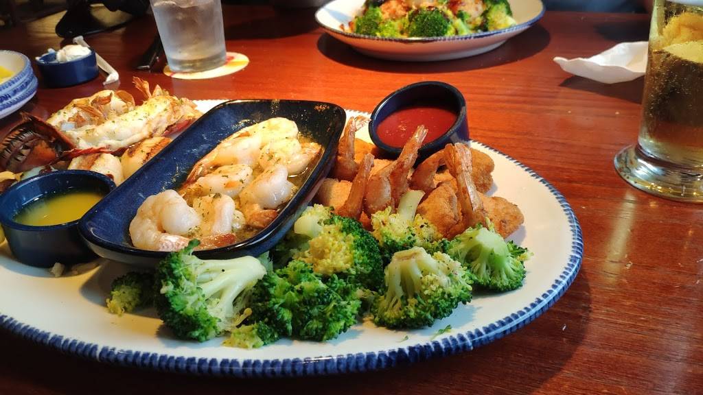 Red Lobster | restaurant | 3780 Sports Arena Blvd, San Diego, CA 92110, USA | 6192261057 OR +1 619-226-1057
