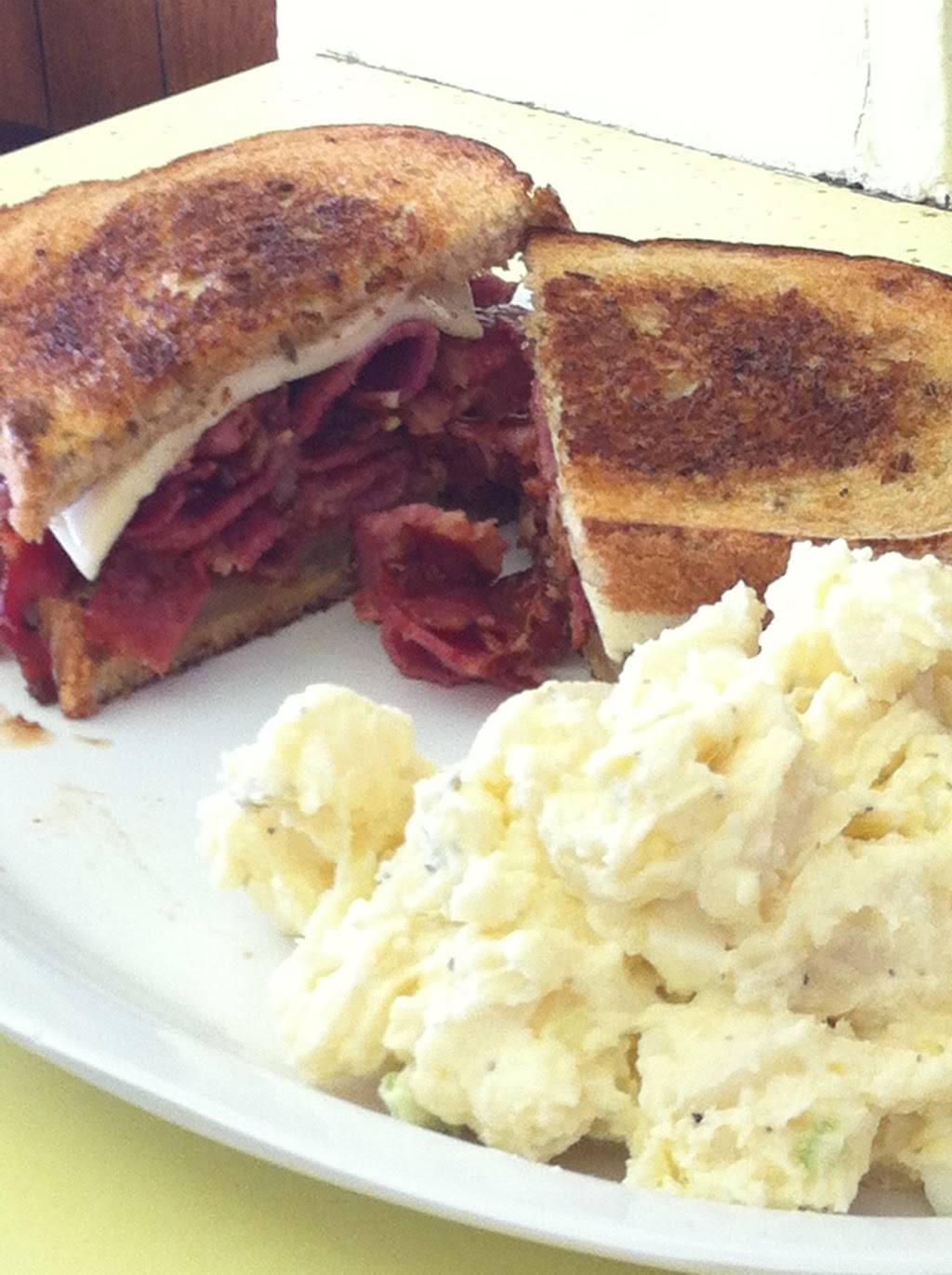 Walkers Cafe | restaurant | 700 W Paseo Del Mar, San Pedro, CA 90731, USA | 3108333623 OR +1 310-833-3623