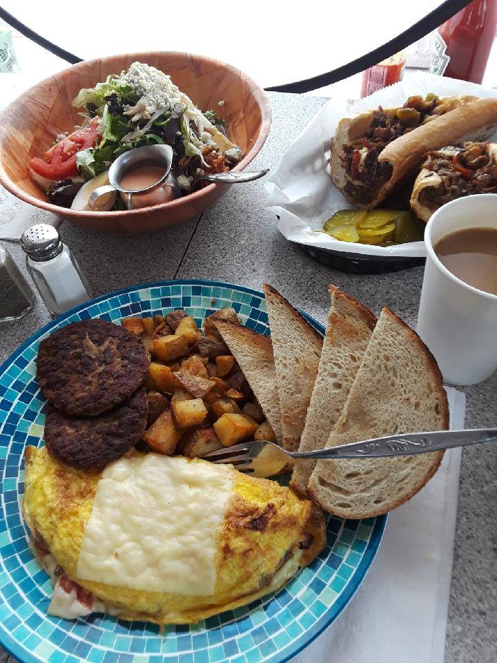 Gladwyne Lunch | restaurant | 951 Youngs Ford Rd, Gladwyne, PA 19035, USA | 6106422400 OR +1 610-642-2400