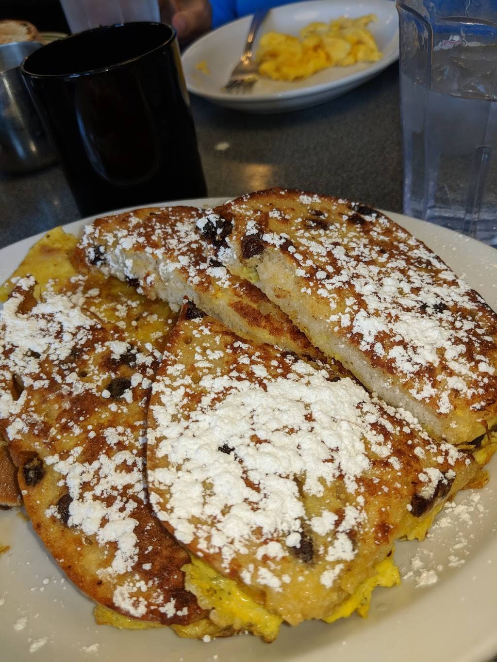 Angelos | restaurant | 1100 Catherine St, Ann Arbor, MI 48104, USA | 7347618996 OR +1 734-761-8996