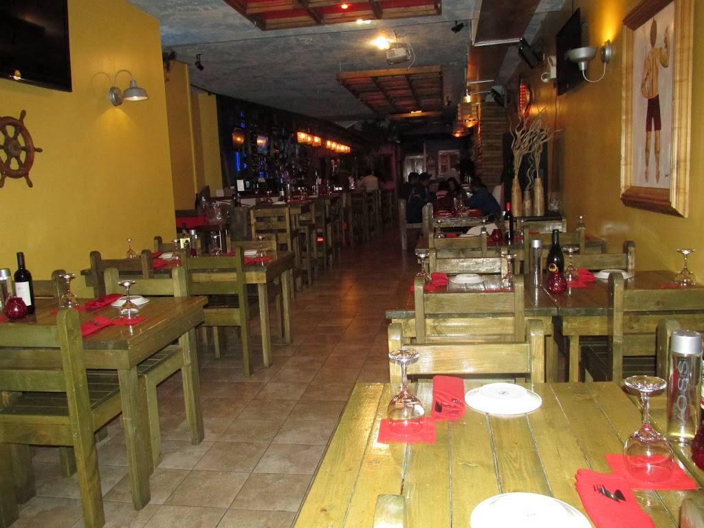 Crazy Willys | restaurant | 117-10 Jamaica Ave, Richmond Hill, NY 11418, USA | 7184415614 OR +1 718-441-5614