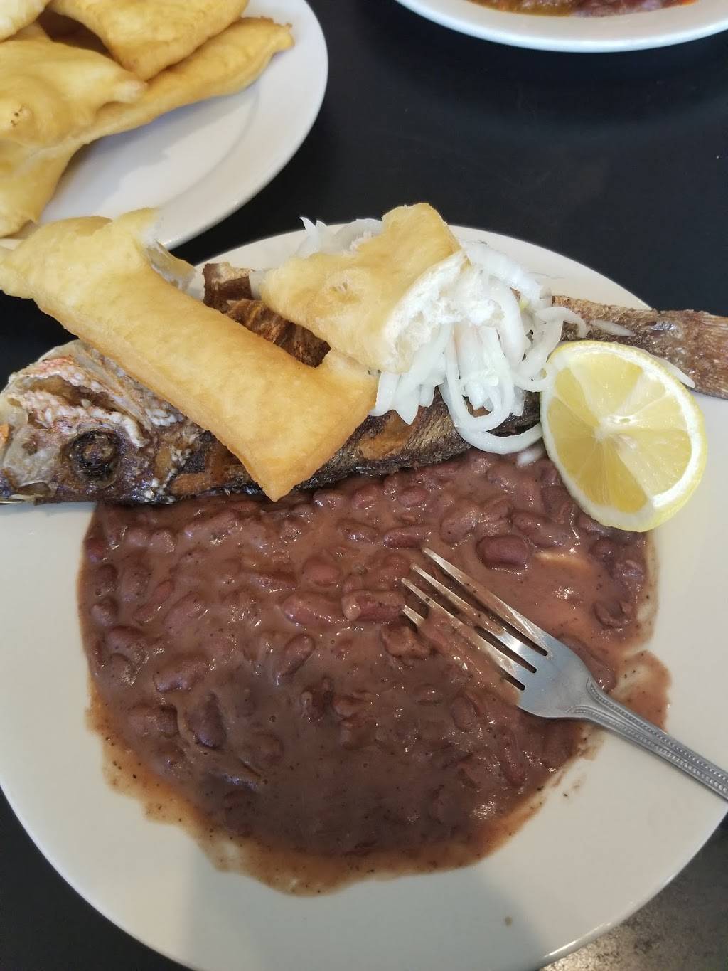 Traceys | restaurant | 3810 S Western Ave, Los Angeles, CA 90062, USA | 3237352166 OR +1 323-735-2166