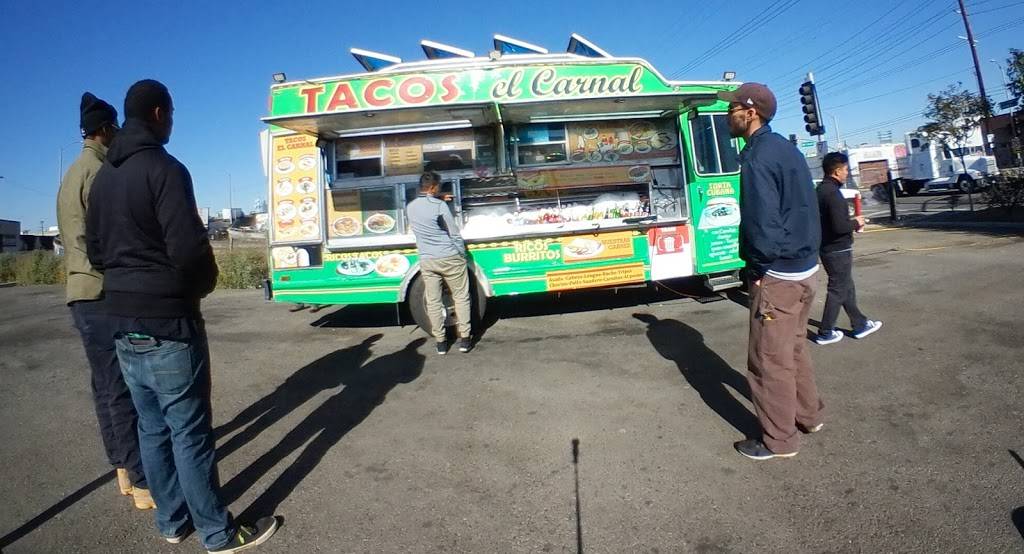 Tacos el Carnal | restaurant | 3217, 1631, Alameda St, Los Angeles, CA 90021, USA | 3238290775 OR +1 323-829-0775