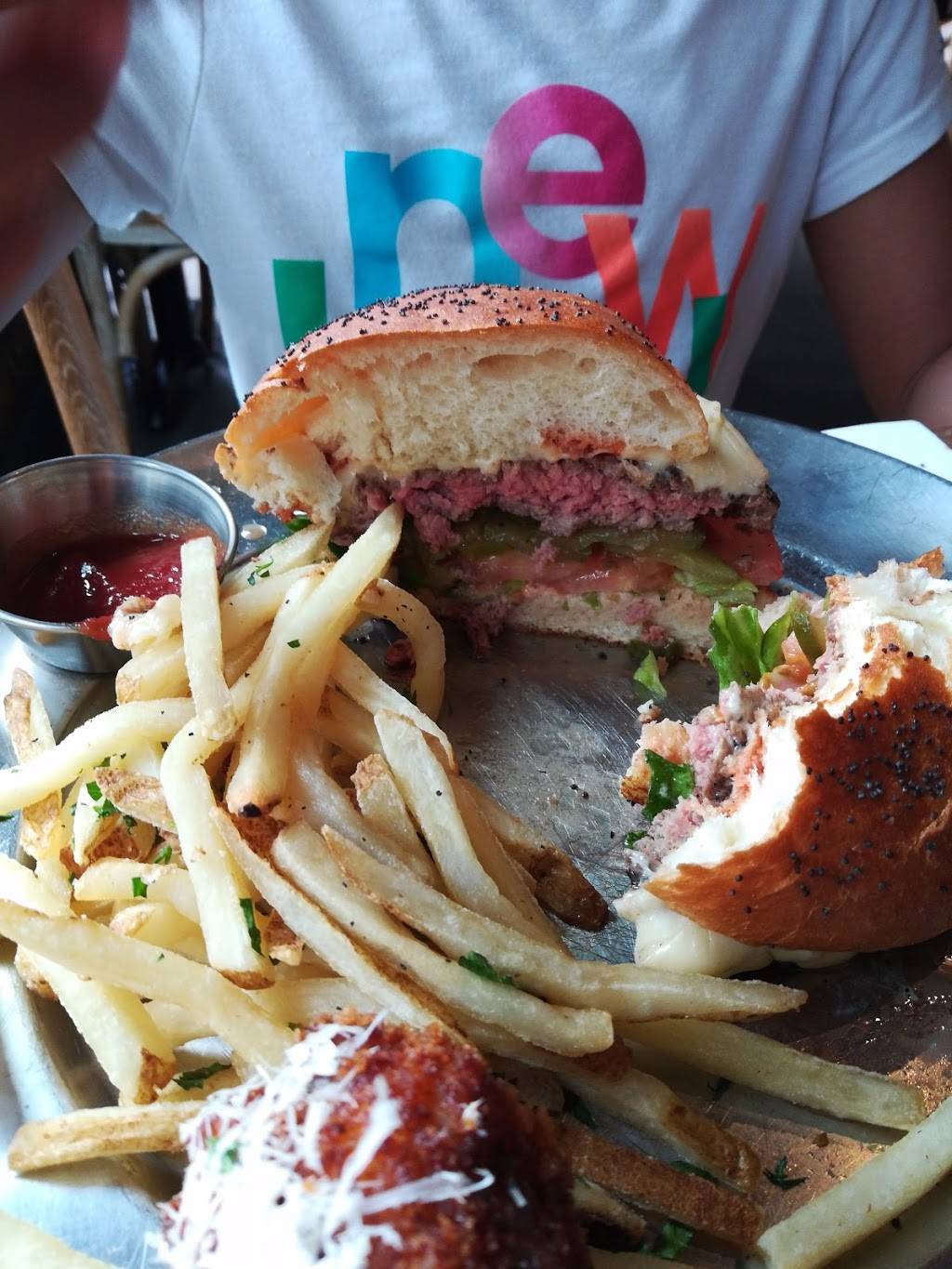 Eureka! | restaurant | 6250 Topanga Canyon Blvd, Woodland Hills, CA 91367, USA | 8188575544 OR +1 818-857-5544