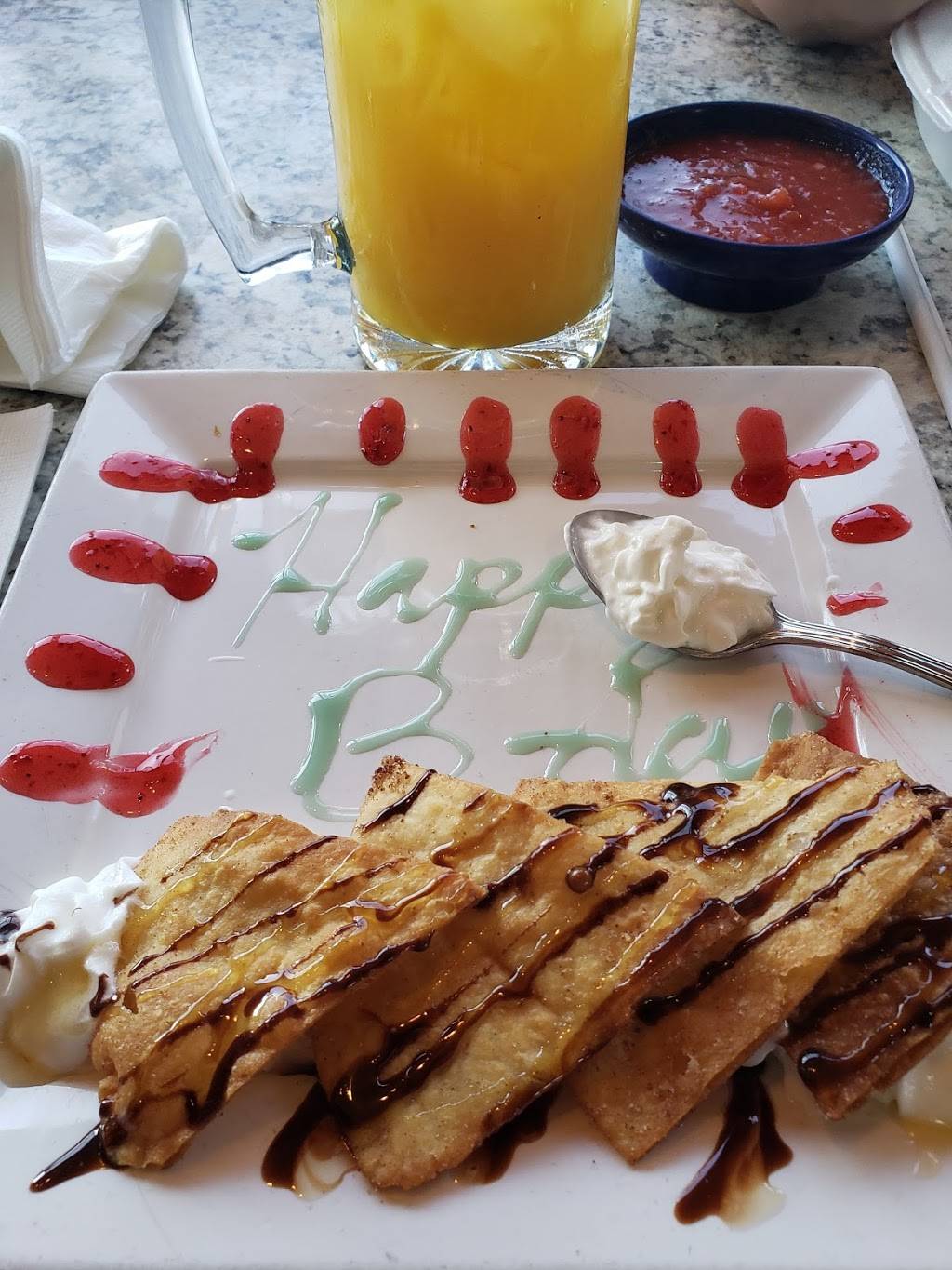 La Hacienda Mexican Restaurant | restaurant | 5905 W Kellogg Dr, Wichita, KS 67209, USA | 3164258711 OR +1 316-425-8711