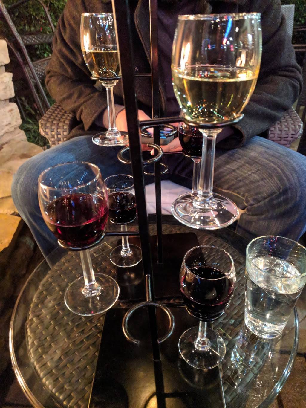 Urban Vines Wine Bistro | restaurant | 4639, 9219 Garland Rd #1102, Dallas, TX 75218, USA | 2143289463 OR +1 214-328-9463