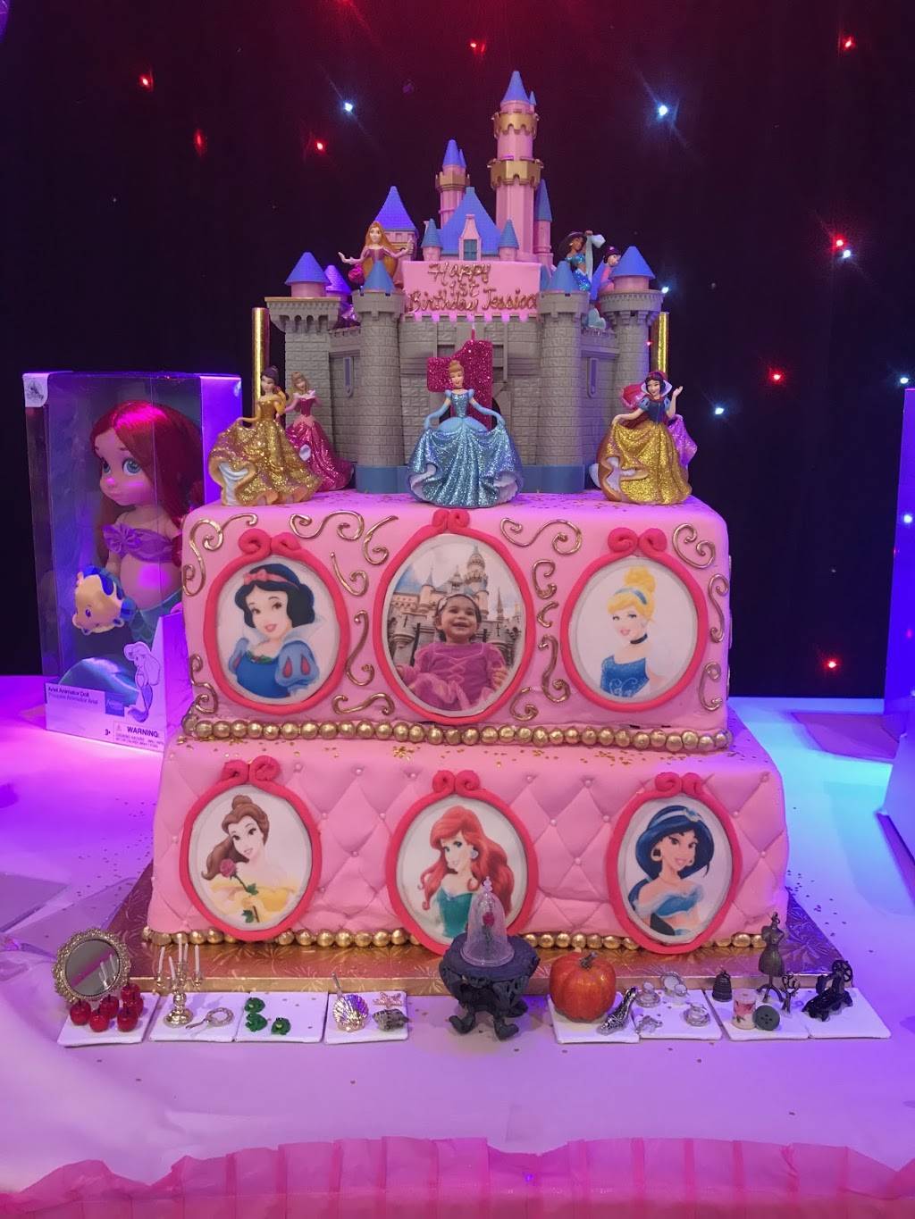 Noahs Ark | restaurant | 13641 Burbank Blvd, Van Nuys, CA 91401, USA | 8187861202 OR +1 818-786-1202