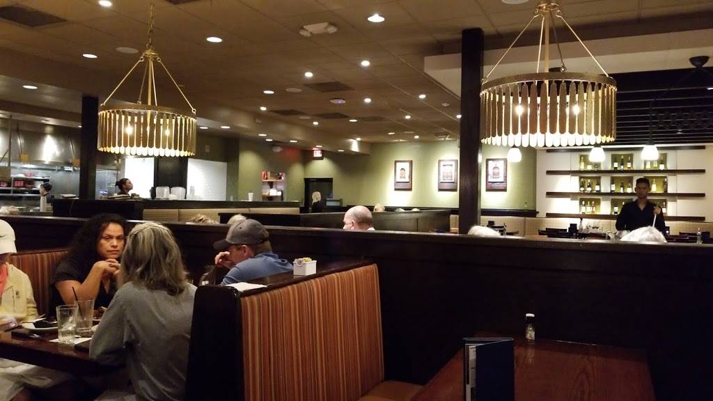 Carrabbas Italian Grill | restaurant | 4320 Tamiami Trail N, Naples, FL 34103, USA | 2396437727 OR +1 239-643-7727