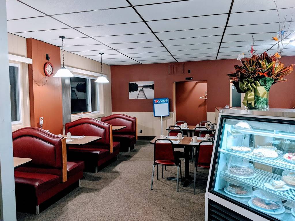 Noras Cafe | restaurant | 6424 US-12, Elkhorn, WI 53121, USA | 2627422075 OR +1 262-742-2075