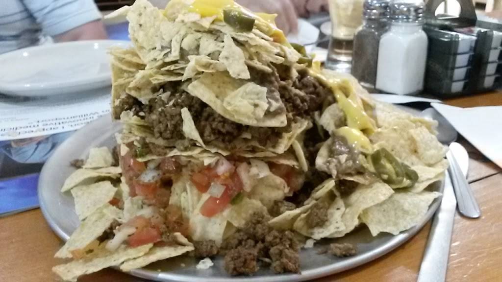 Skyline Trading Post | restaurant | 3103 Skyline Dr, Penn Yan, NY 14527, USA | 3155364640 OR +1 315-536-4640