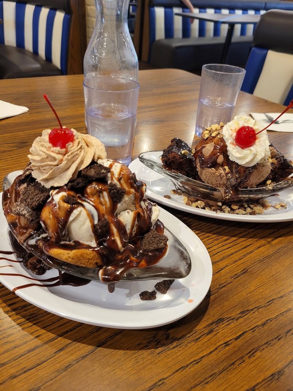 Leatherbys Family Creamery, Orem | restaurant | 304 E University Pkwy, Orem, UT 84058, USA | 3852238140 OR +1 385-223-8140