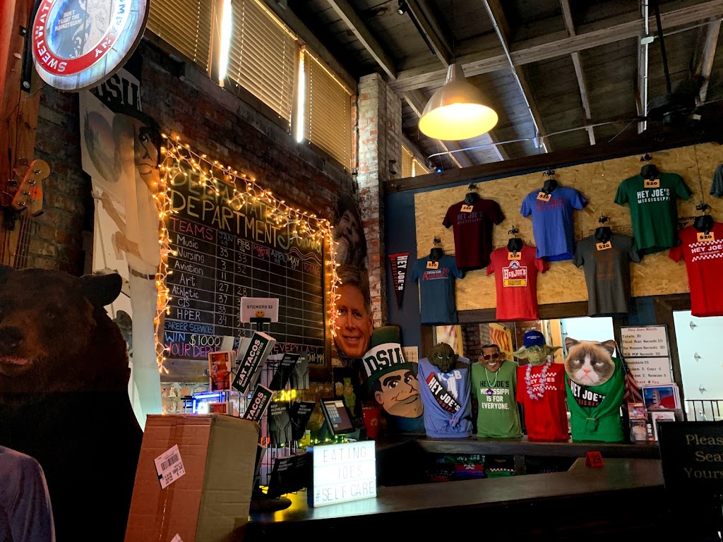 Hey Joes Burgers + Beer | restaurant | 118 E Sunflower Rd C, Cleveland, MS 38732, USA | 6628435425 OR +1 662-843-5425