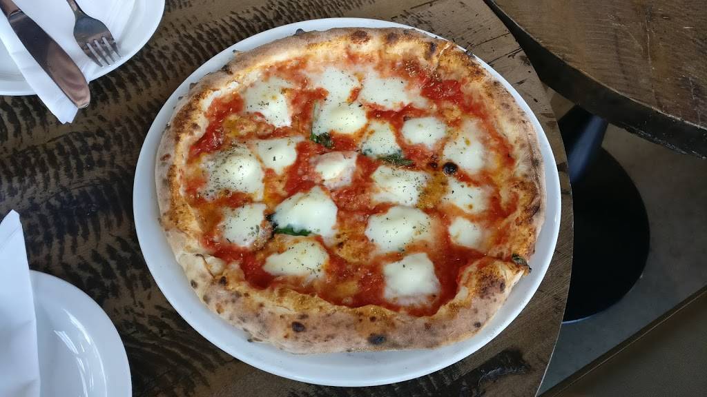 MidiCi | restaurant | 17600 Yonge St, Newmarket, ON L3Y 4Z1, Canada | 9059538288 OR +1 905-953-8288