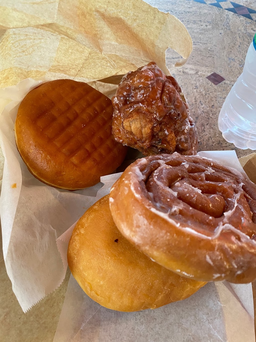 Dandee Donut Factory | bakery | 1900 E Atlantic Blvd, Pompano Beach, FL 33060, USA | 9547851461 OR +1 954-785-1461