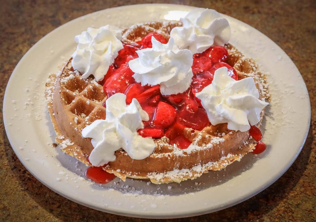 Cindys | restaurant | 800 N Yosemite Ave, Oakdale, CA 95361, USA | 2098477897 OR +1 209-847-7897