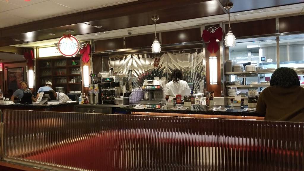 Silver Diner- Columbia | restaurant | 8250 Gateway Overlook Dr, Elkridge, MD 21075, USA | 4437335213 OR +1 443-733-5213