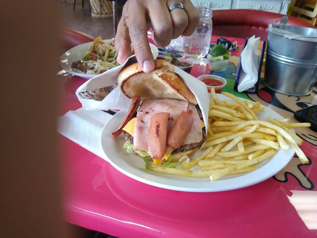 Los Corajudos Del Gordo Burritos Y Desayunos | meal delivery | 1201 Bob Hope Dr, El Paso, TX 79936, USA | 9152709250 OR +1 915-270-9250