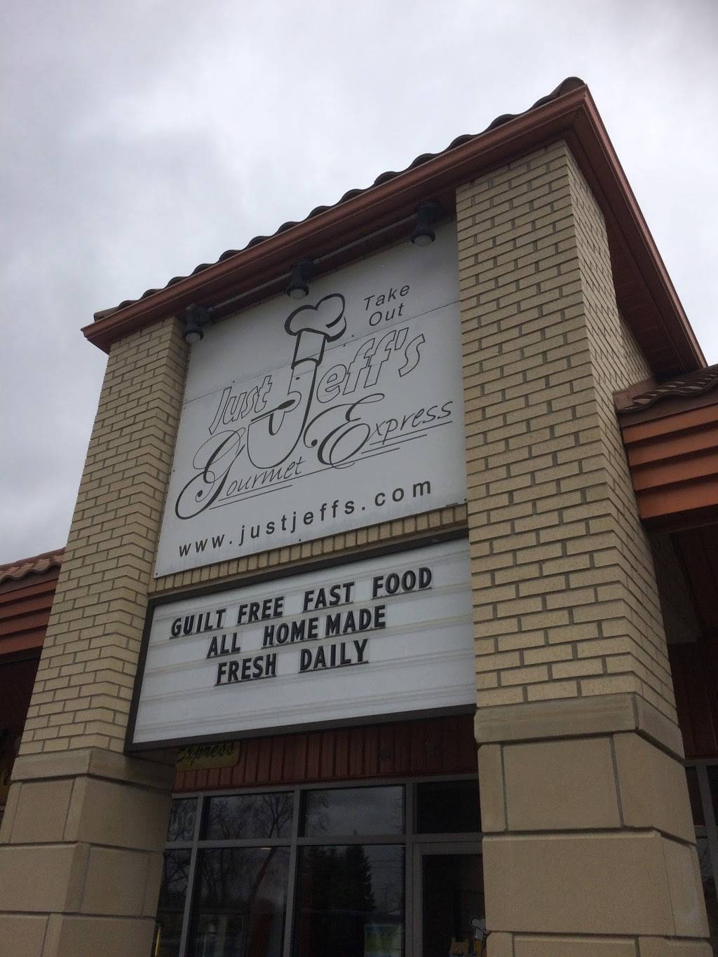 Just Jeffs | restaurant | 3395 Howard Ave, Windsor, ON N9E 3N6, Canada | 5199663772 OR +1 519-966-3772