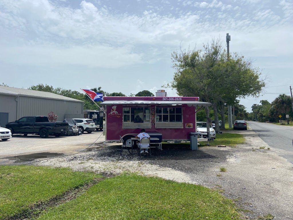 Latin Girls Food Truck | restaurant | 5699 US-1, Fort Pierce, FL 34982, USA | 5613062828 OR +1 561-306-2828