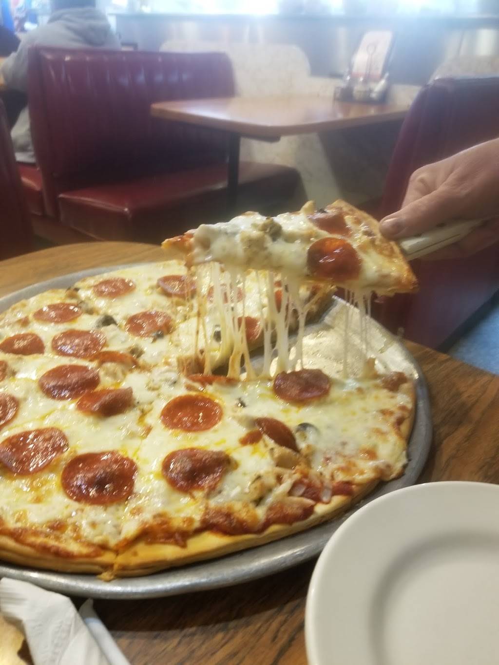 Jimmys Pizza House | restaurant | 203 N Main St, High Point, NC 27260, USA | 3368839810 OR +1 336-883-9810