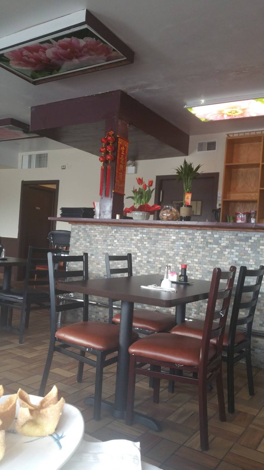 New Beijing Chinese Restaurant | restaurant | 610 Roosevelt Rd, Glen Ellyn, IL 60137, USA | 6304691535 OR +1 630-469-1535
