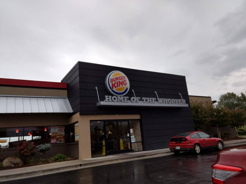 Burger King | restaurant | 412 Forks of the River Pkwy, Sevierville, TN 37862, USA | 8654282999 OR +1 865-428-2999