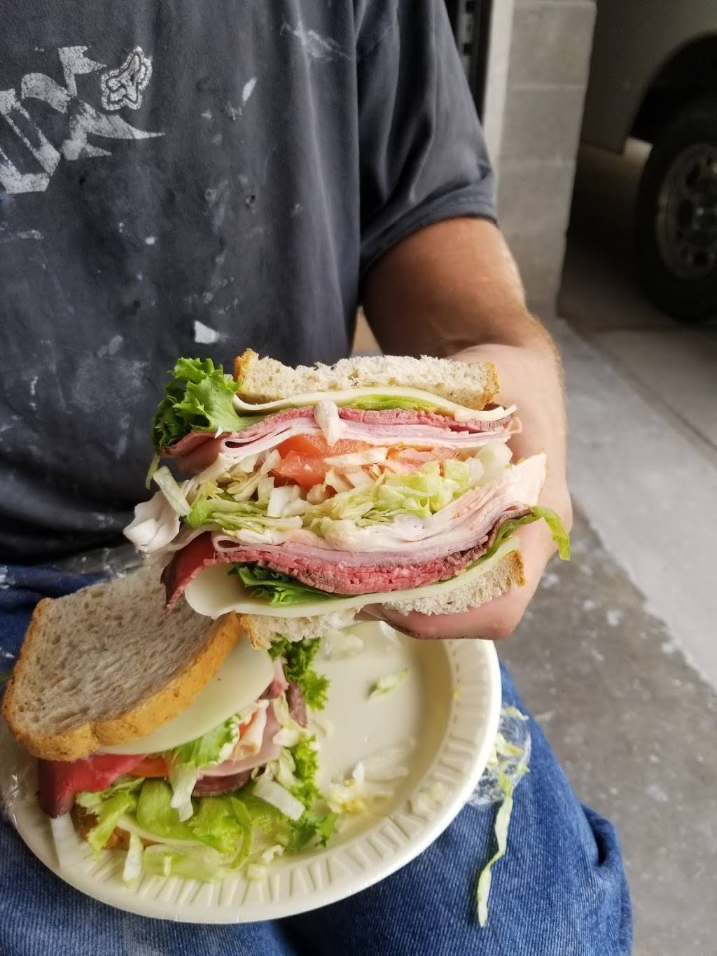 Family Deli | restaurant | 3400 South Park Rd, Bethel Park, PA 15102, USA | 4128359939 OR +1 412-835-9939