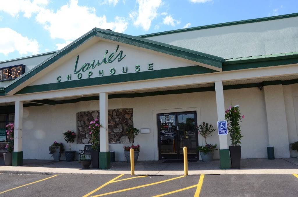 Louies Chophouse | restaurant | 4642 W 103rd St, Oak Lawn, IL 60453, USA | 7084256530 OR +1 708-425-6530