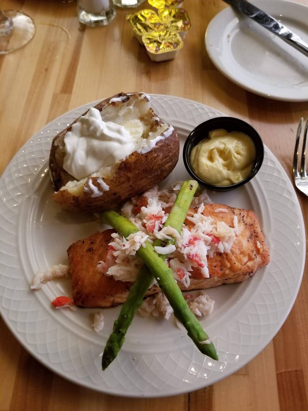 Salt Rock Grill | restaurant | 19325 Gulf Blvd, Indian Shores, FL 33785, USA | 7275937625 OR +1 727-593-7625