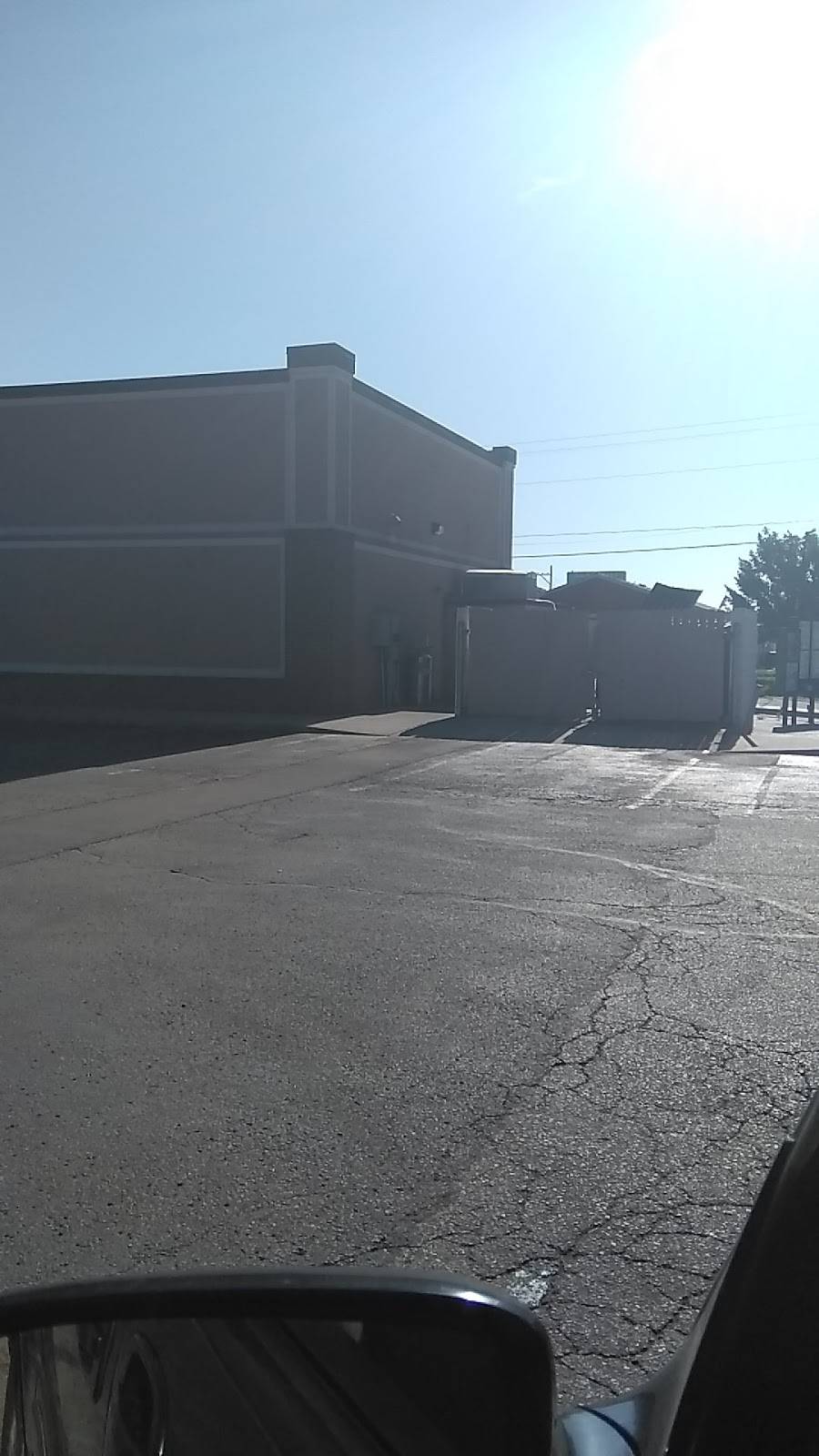 Subway Restaurants | restaurant | 1280 E Tipton St, Seymour, IN 47274, USA | 8125238106 OR +1 812-523-8106