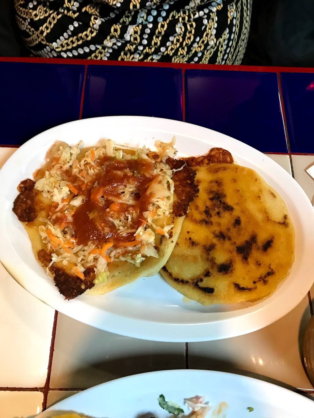 Restaurante y pupuseria las comadres LLC | restaurant | 2747 Clyde Park Ave SW, Wyoming, MI 49509, USA | 6168053341 OR +1 616-805-3341