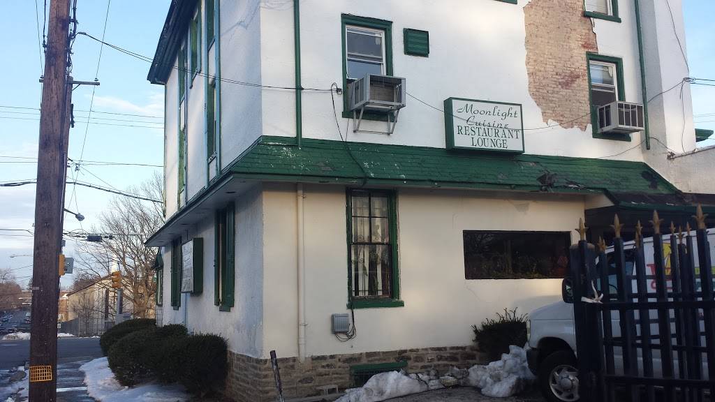 Moonlight Cuisine | restaurant | 6834 Limekiln Pike, Philadelphia, PA 19138, USA | 2154242090 OR +1 215-424-2090