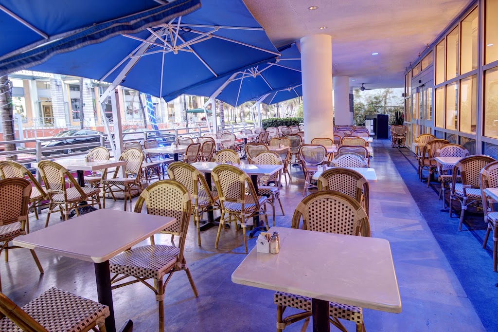 Front Porch Cafe | restaurant | 1458 Ocean Dr, Miami Beach, FL 33139, USA | 3055318300 OR +1 305-531-8300