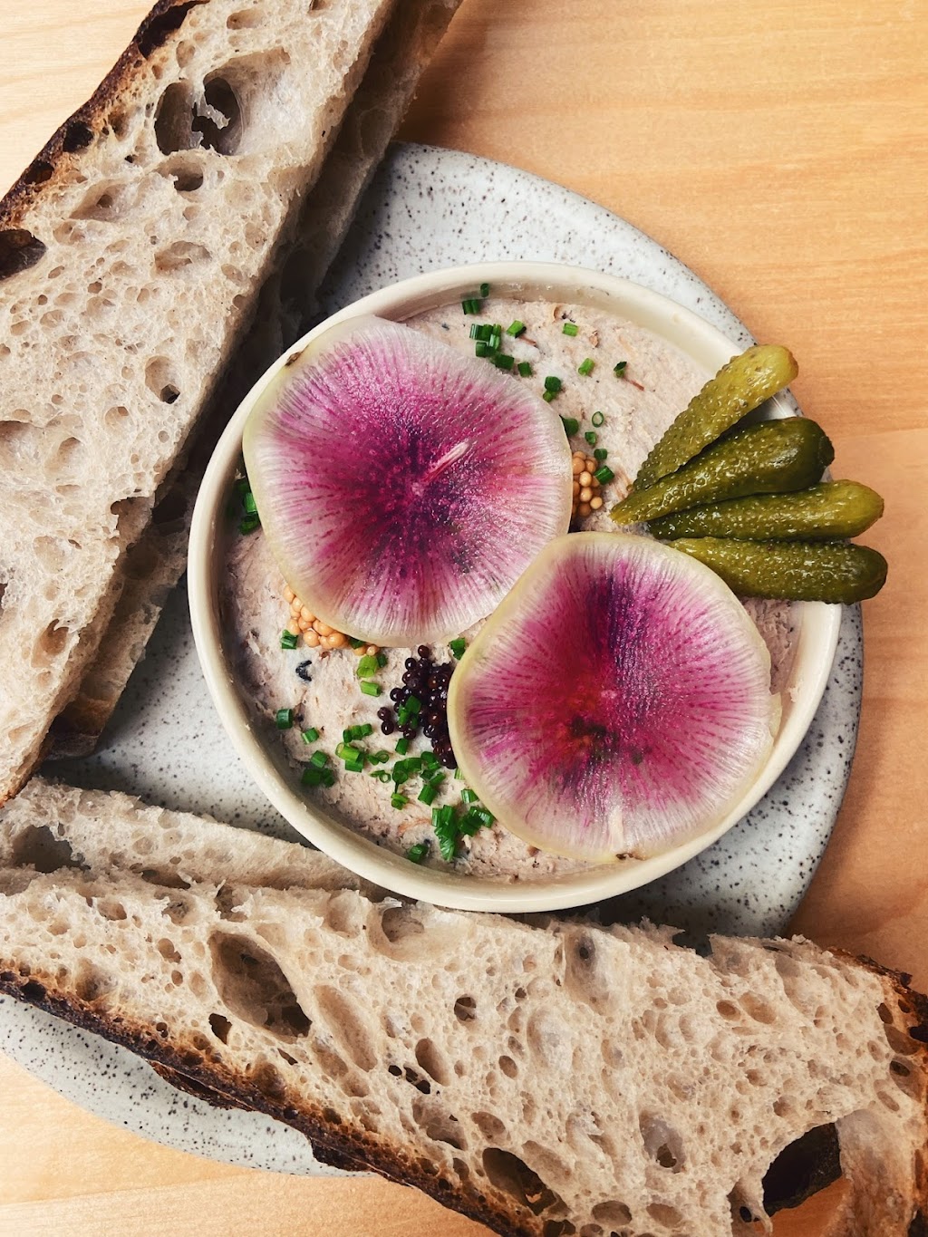 Friends & Family | restaurant | 593 Congress St, Portland, ME 04101, USA | 2075364022 OR +1 207-536-4022