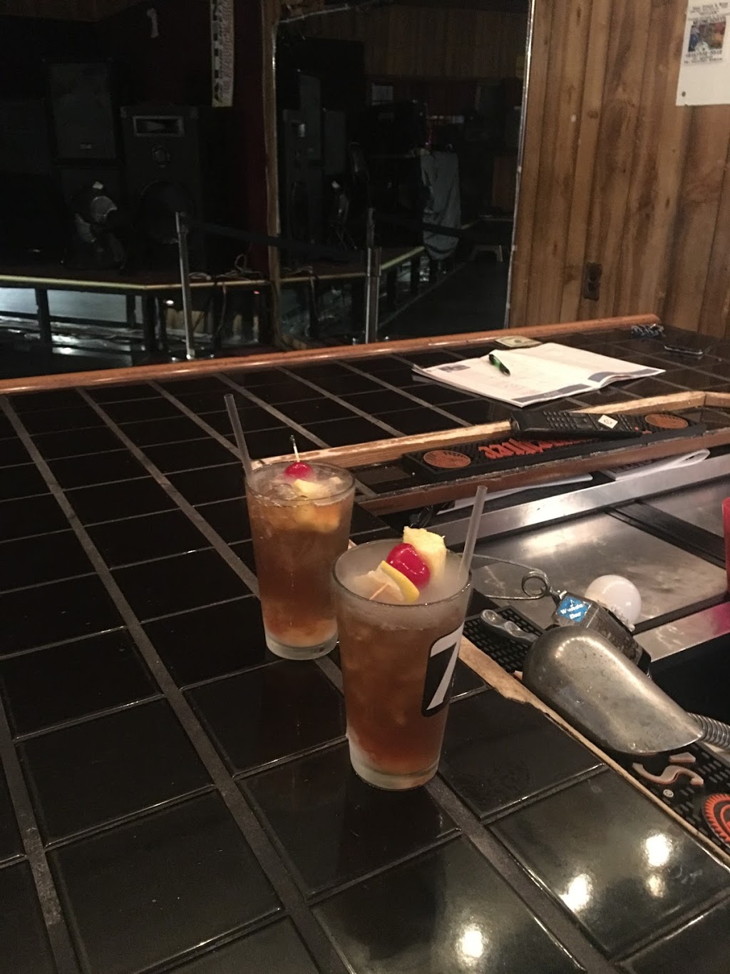 Your Place & Mine | restaurant | 3376 E 55th St, Cleveland, OH 44127, USA | 2165325512 OR +1 216-532-5512