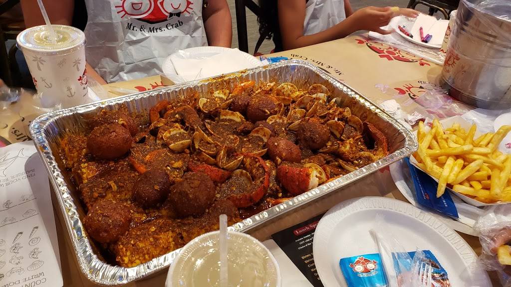 Mr. & Mrs. Crab | restaurant | 23886 US Hwy 19 N, Clearwater, FL 33765, USA | 7277548769 OR +1 727-754-8769