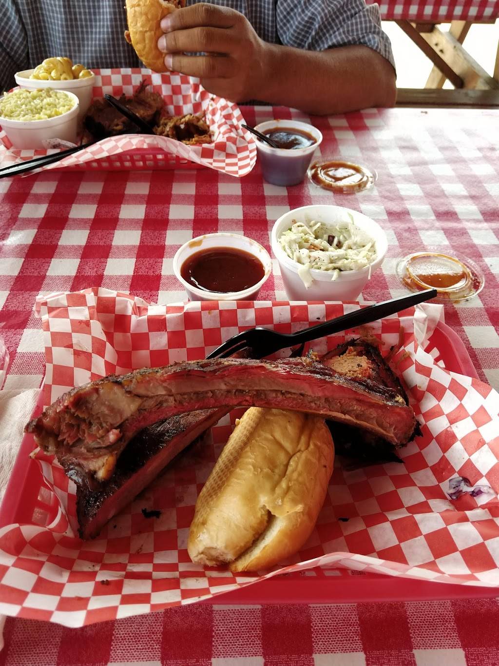 Saltys BBQ & Catering | restaurant | 9425 Rosedale Hwy, Bakersfield, CA 93312, USA | 6615878437 OR +1 661-587-8437