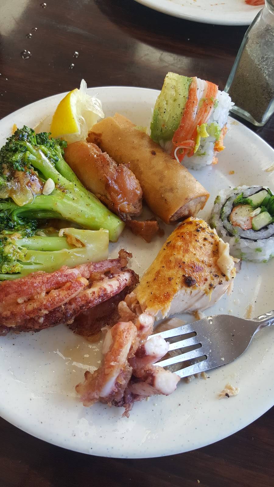 Jade Palace Buffet Restaurant | restaurant | 200 E Compton Blvd, Compton, CA 90220, USA | 3106092746 OR +1 310-609-2746