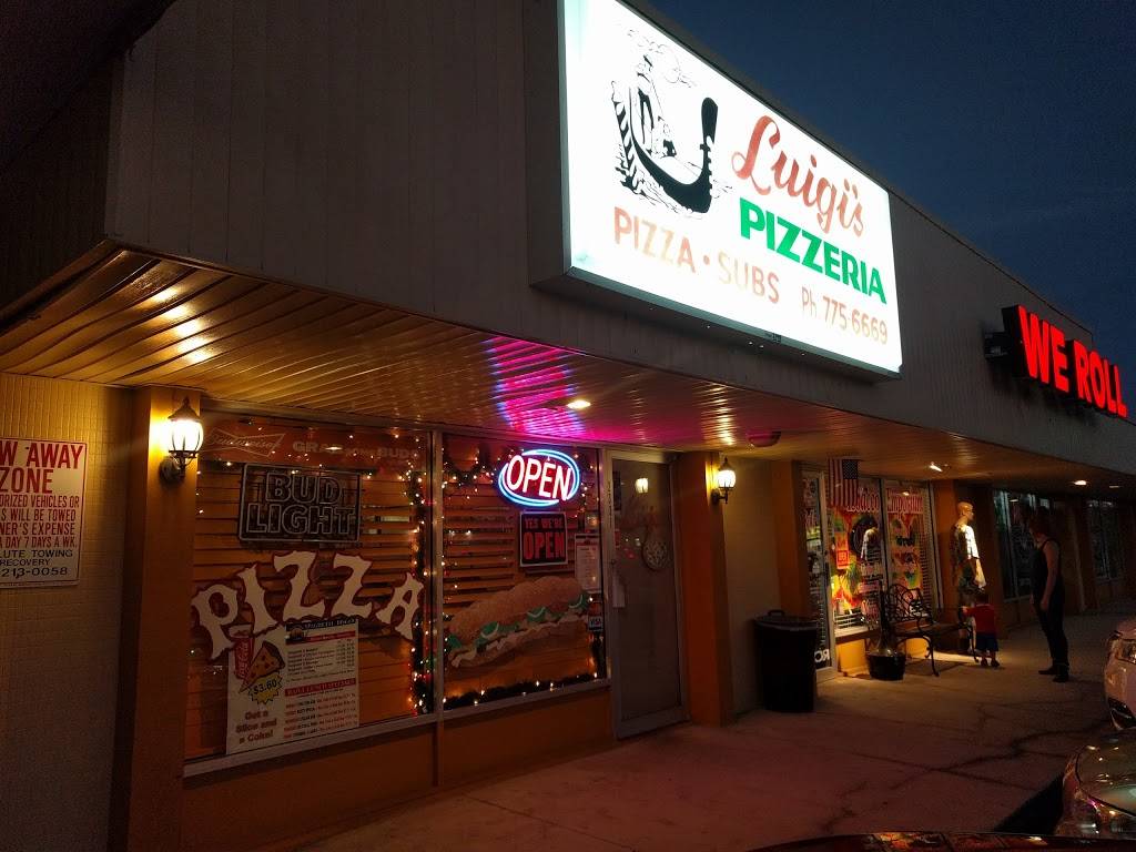 Luigis Pizza | restaurant | 2331 Tamiami Trail E, Naples, FL 34112, USA | 2397756669 OR +1 239-775-6669