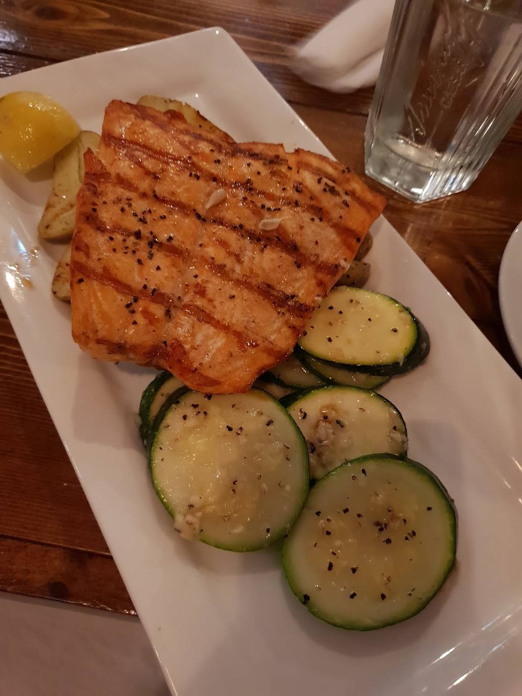 The Salty Dog | restaurant | 237 Dalhousie St, Amherstburg, ON N9V 1W6, Canada | 5197139668 OR +1 519-713-9668