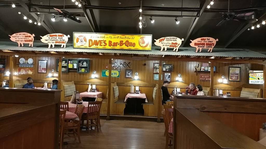 Famous Daves | restaurant | 3046 Waldorf Market Pl, Waldorf, MD 20603, USA | 3018851555 OR +1 301-885-1555