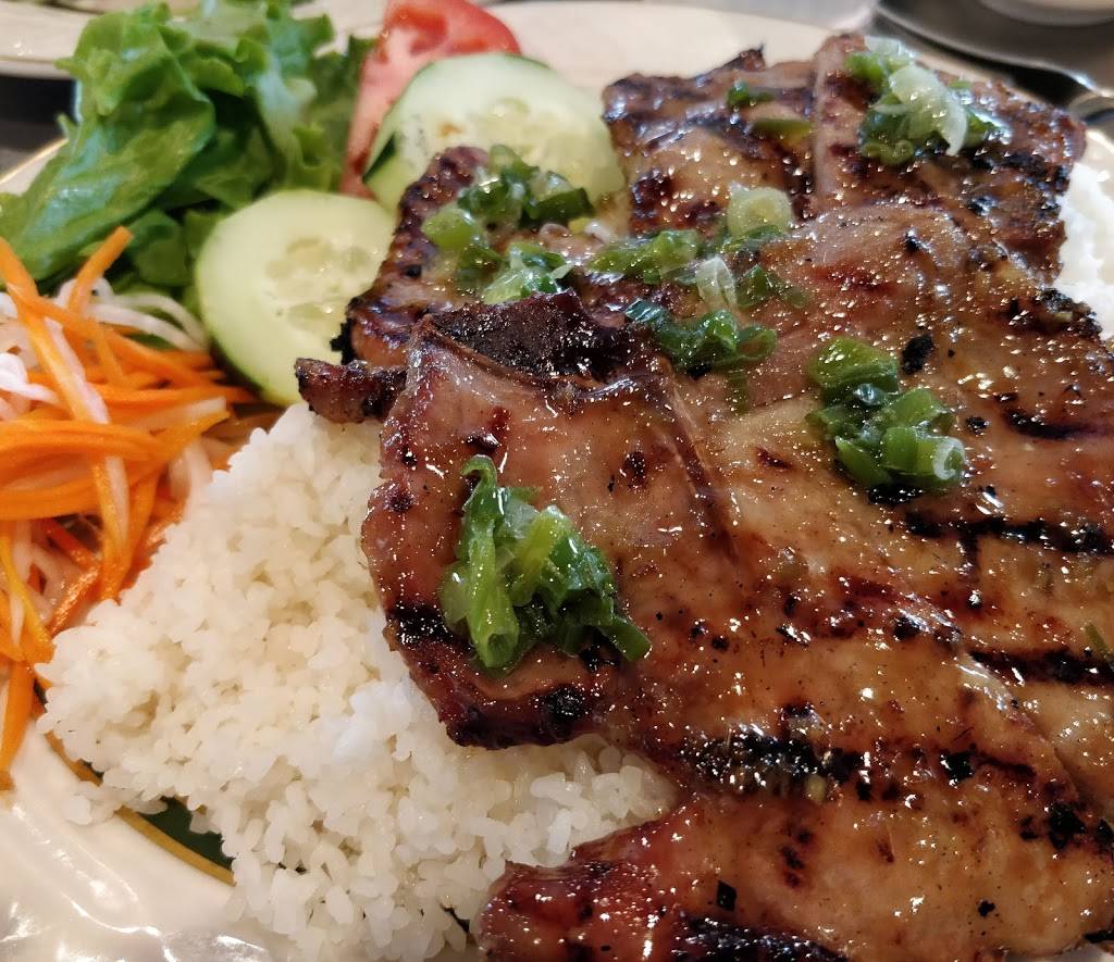 Basil Authentic Vietnamese Cuisine | restaurant | 909 SE Everett Mall Way, Everett, WA 98208, USA | 4253748082 OR +1 425-374-8082