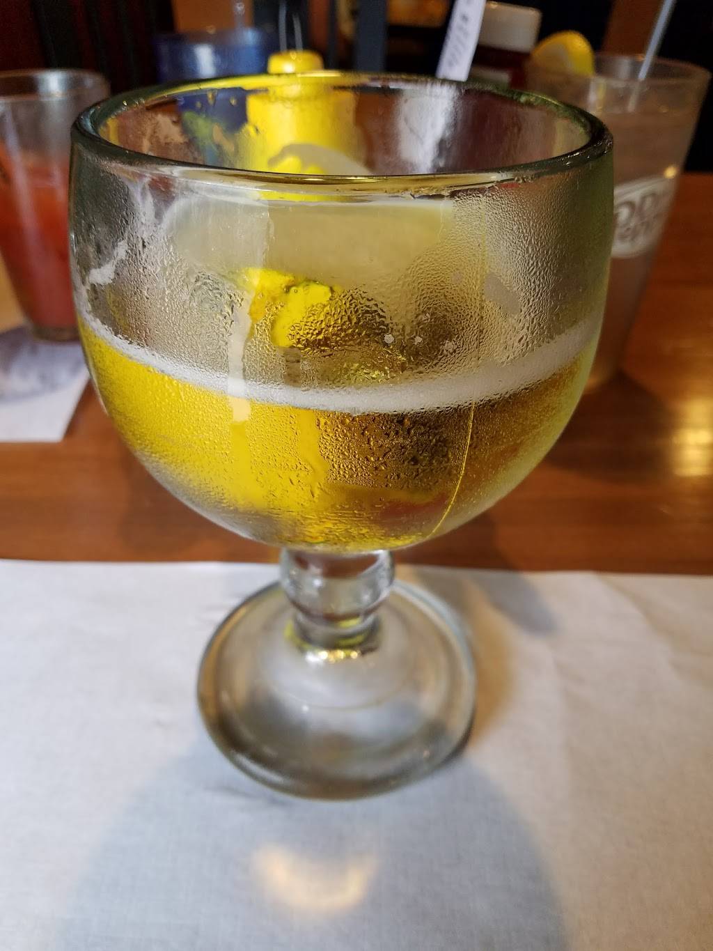 Schooners | restaurant | 810 E Grove St, Bloomington, IL 61701, USA | 3098296841 OR +1 309-829-6841